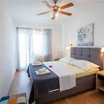 Appartement Gloria Podstrana