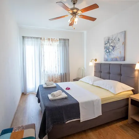 Appartement Gloria Podstrana